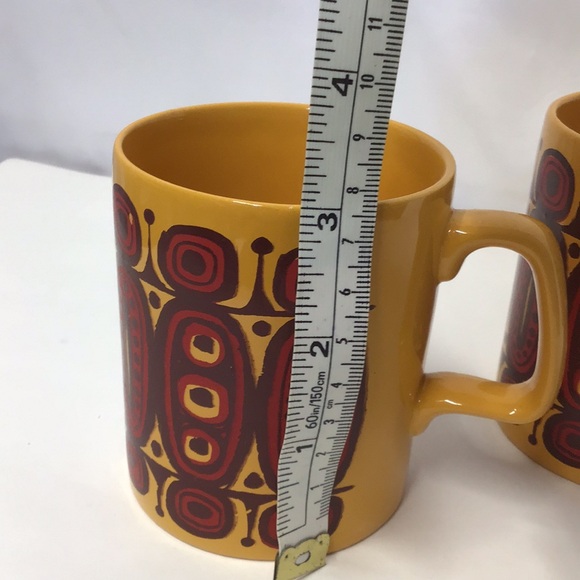 Vintage Retro 70s Style Yellow and Red Ceramic Mugs pair Made in England - Picture 5 of 6